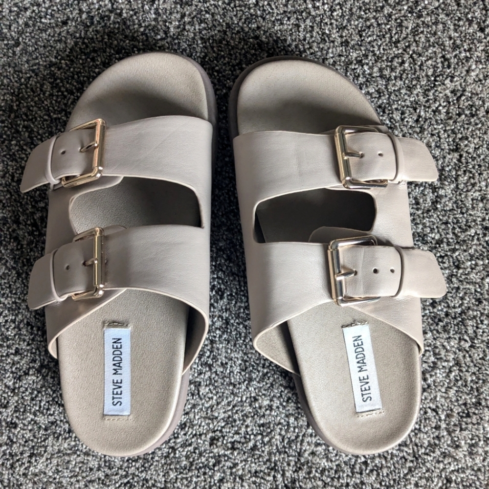 Steve Madden Nevara Slides Size 7.5 in Taupe. Worn once.